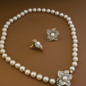 Vintage necklace and earrings set